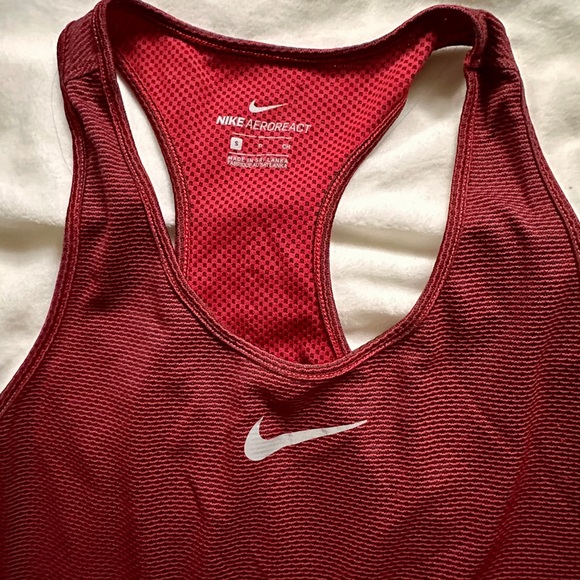 Nike tank top - Picture 2 of 2